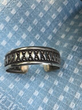 Vintage Sterling Silver Navajo Diamond & Dots Design Open Cuff Bracelet.